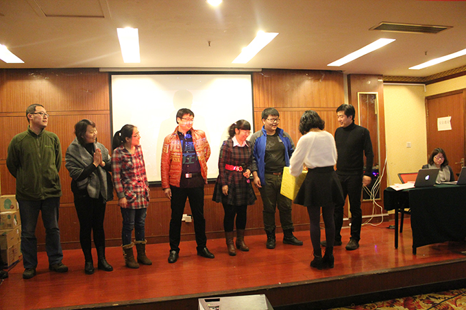 等待抽獎(jiǎng)